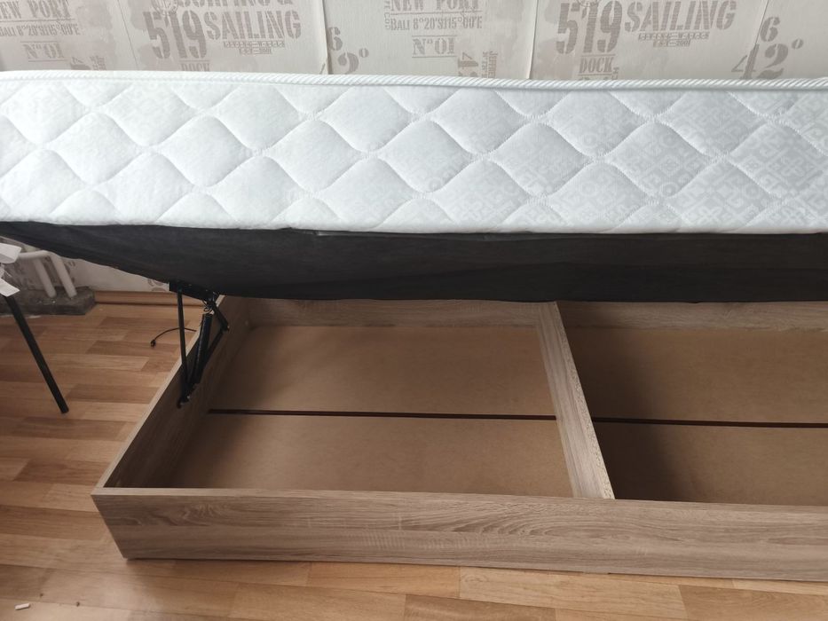 Легло Сити с повдигащ механизъм и матрак