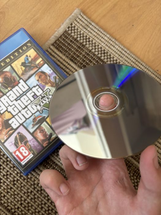 Ps4 slim 1tb с 3 джойстика