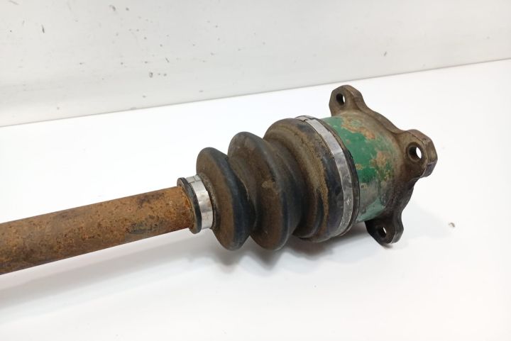 Planetara dreapta fata 3.2 d Mitsubishi Pajero a 3-a generatie (facel