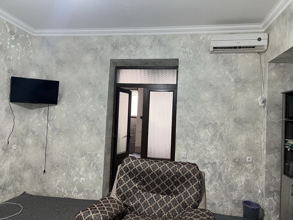 Сдаётся в аренду помещение в центре города можно под офис и жильё.