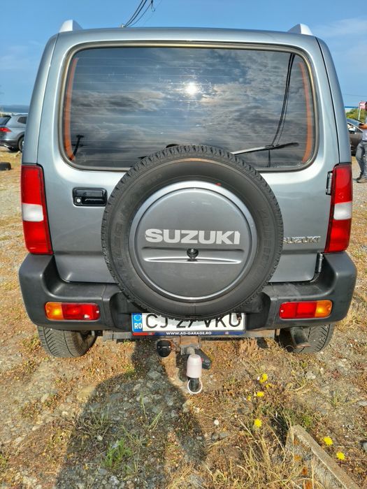 Vând suzuki jimny