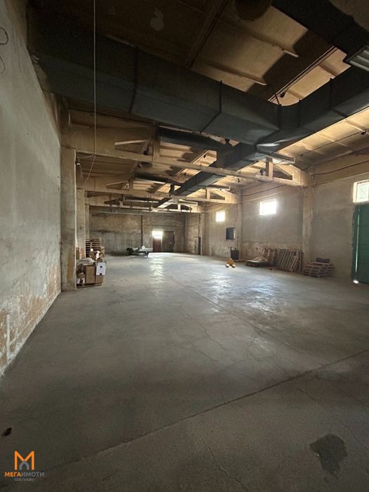 Дава под наем гр. Севлиево - гр. Севлиево 1000m²