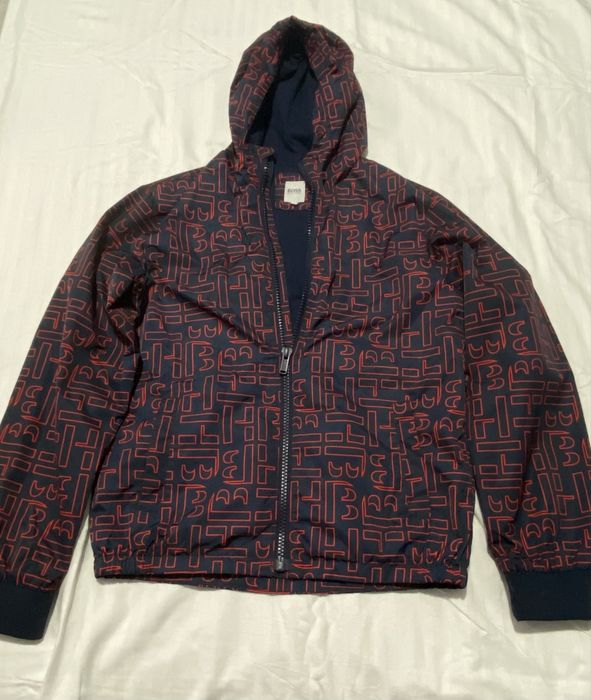 Червено-черно яке на Hugo Boss