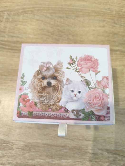 Кутийка за бижута