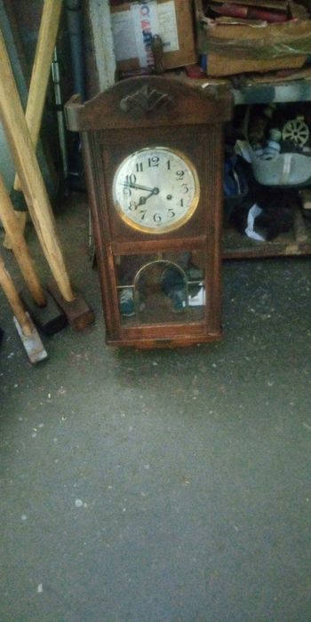 Pendule de perete ,ceasuri deosebite pentru colectionari  sau decor