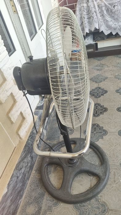 Ventilyator  sotiladi