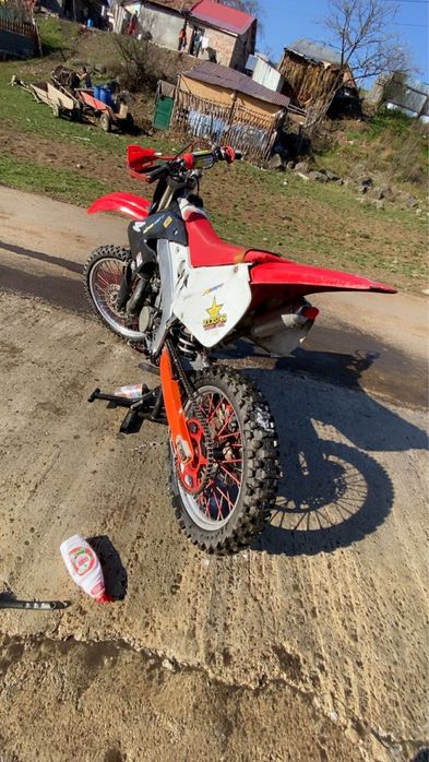 Honda cr 250-2t sau schimb cu un 4t