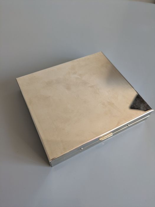 Мъжки сет за пътуване с гребен и нокторезачка