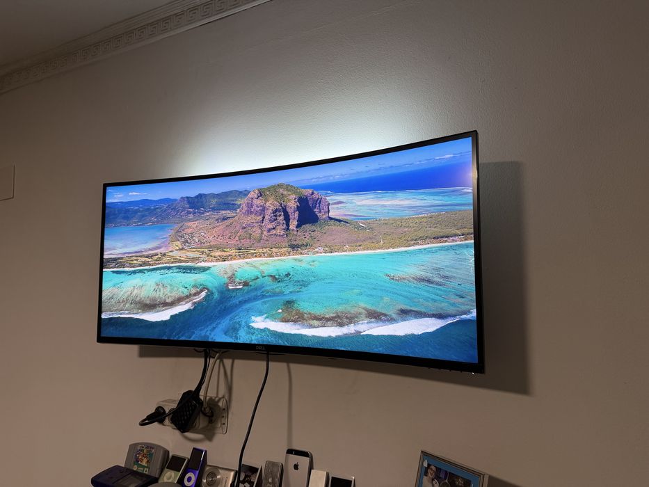 Monitor curbat ultrawide Dell U3818DW