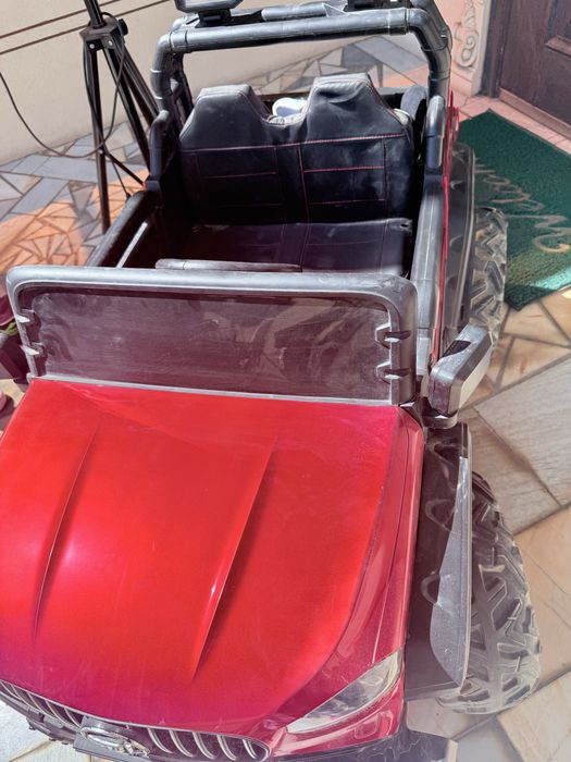 Машина на пульте управления продается