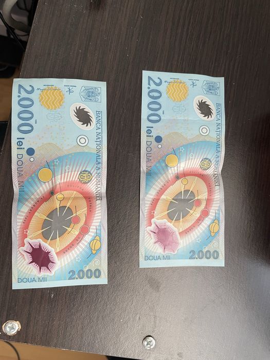 Vand 2 bacnote 2000 lei cu exhilipsa