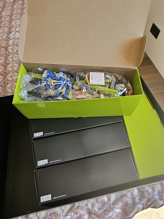 LEGO Technic 42115 Lamborghini Sián FKP 37 , Nou, Cu Cutie