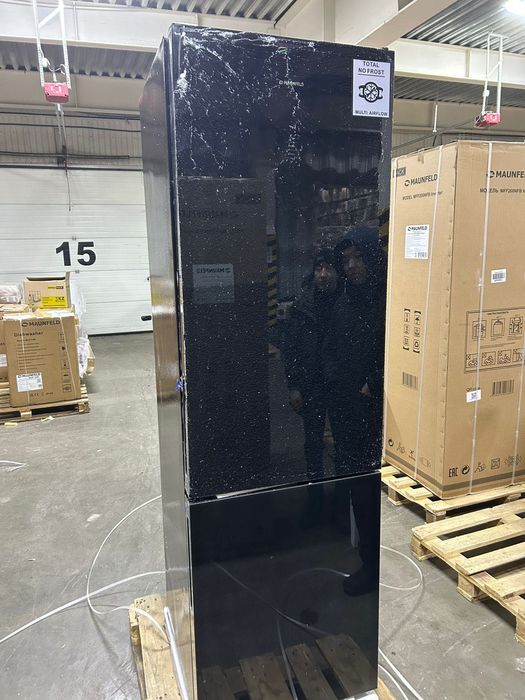 Продам новый холодильник Maunfeld