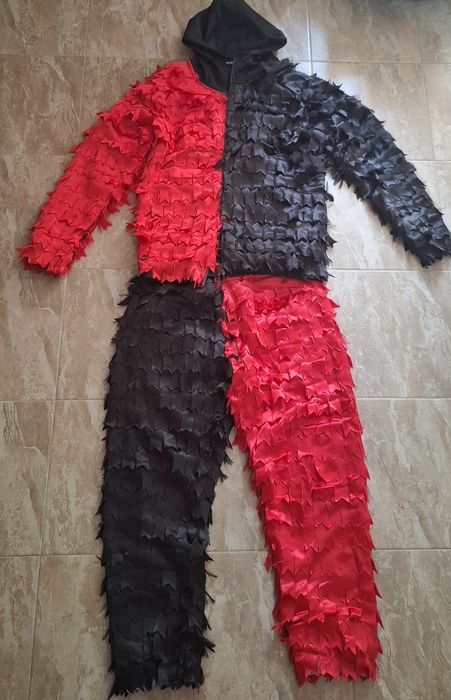 Vând costum și mască krampus
