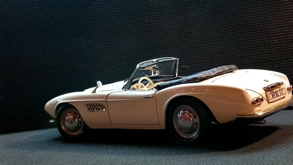 Revell BMW 507 1/18