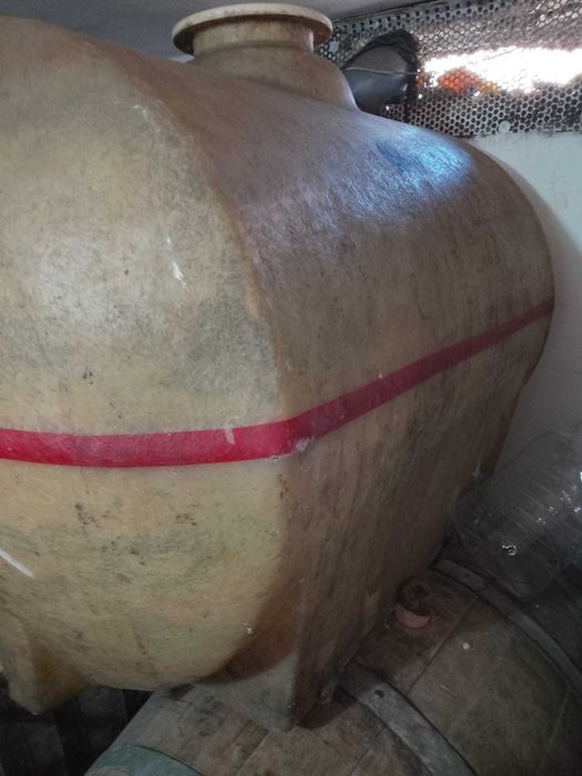 Butoaie de vin polipropilena/fibra de sticla, cuva alimentara