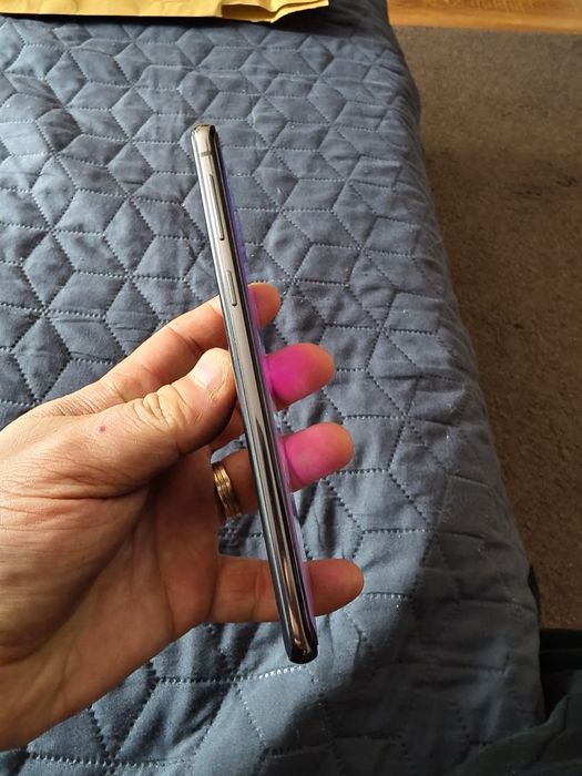 Telefon Samsung s10 - stare foarte buna