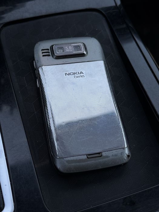 Nokia E 72 original qora