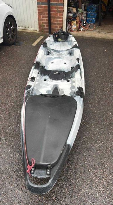Риболовен каяк с педали + много аксесоари