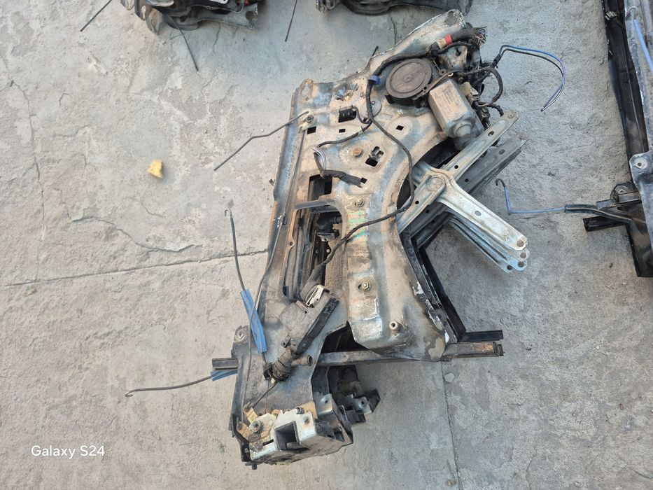 Стеклоподьемники BMW E32