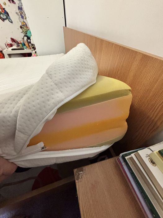 Pat 160/200 cu saltea si noptiere