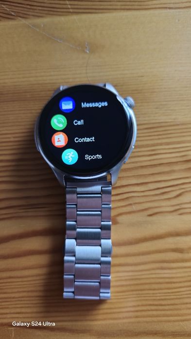 Смарт часовник - нов