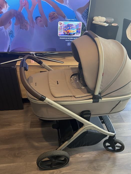 Бебешка количка Carrello Vector