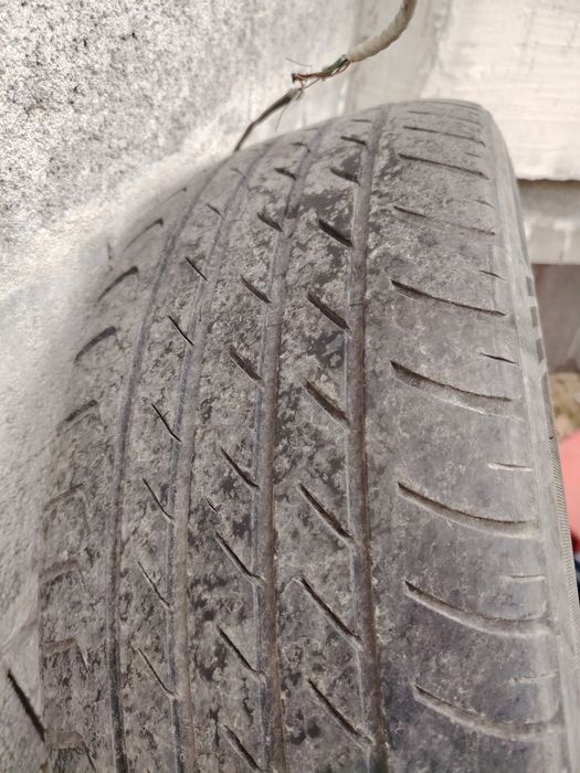 Продам шину 205/ 60 R 16 с диском