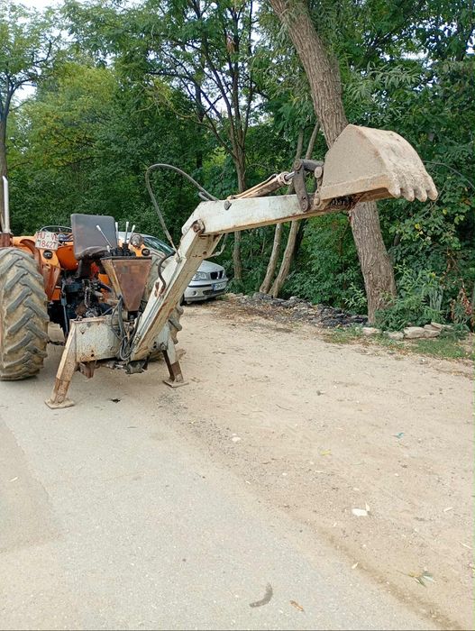 Brat de sapat in tiranti