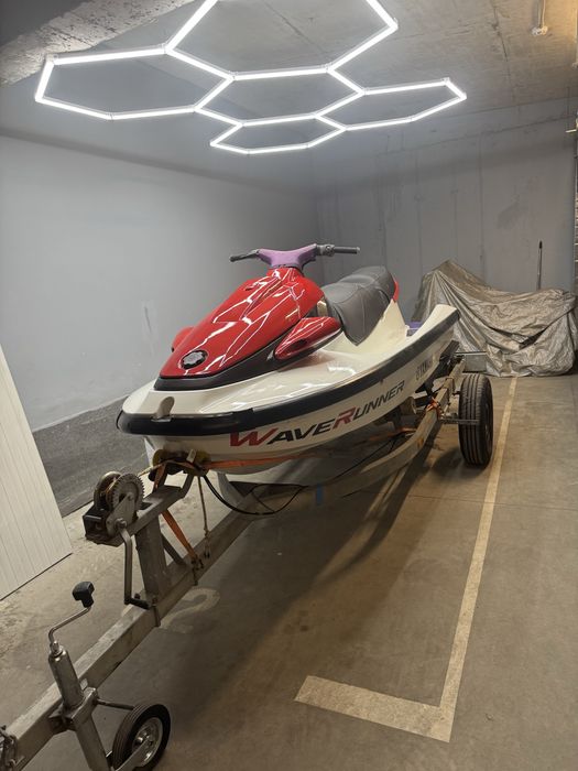 Джет Yamaha waverunner ventrure 1100
