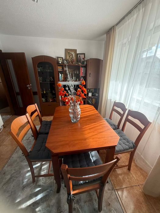 Маса с шест стола