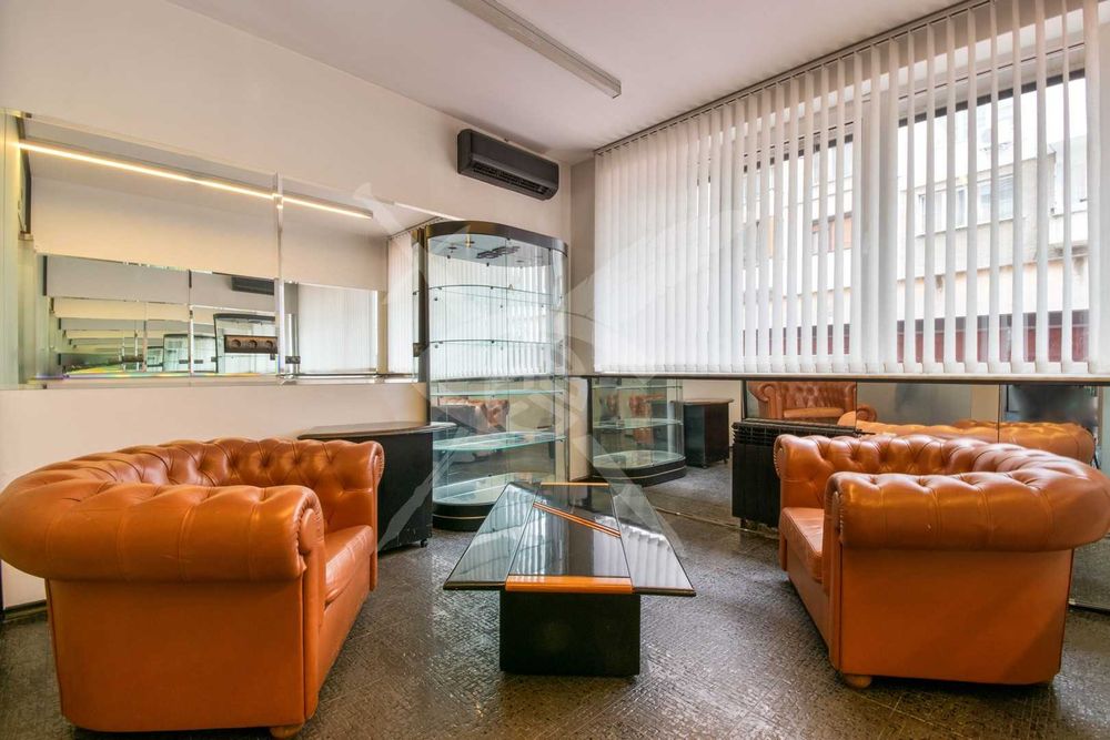 Дава се под наем Офис в София, Иван Вазов - 270 кв.м за 697232.73 € - Снимка #12