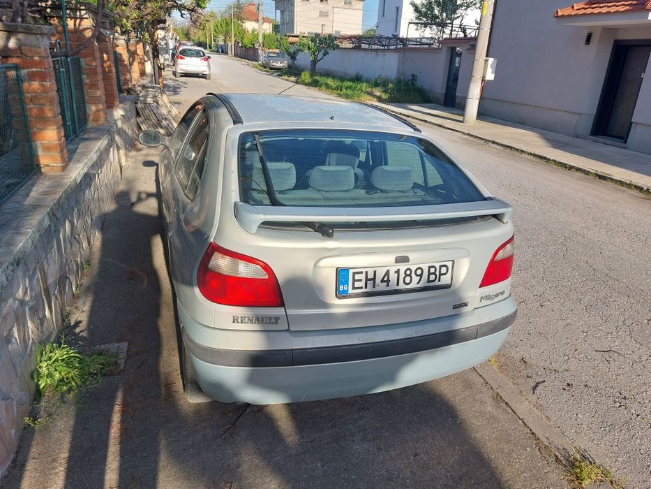 Продавам рено меган
