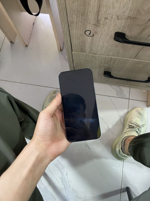 продам айфон 13 без