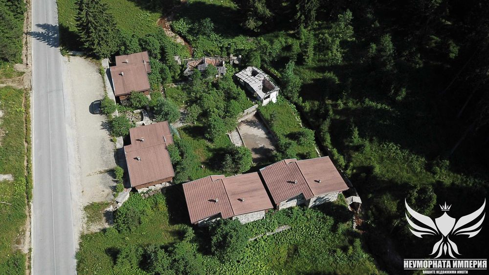 Продава се Къща в к.к. Пампорово - 500 кв.м за 370 €/кв.м - Снимка #1