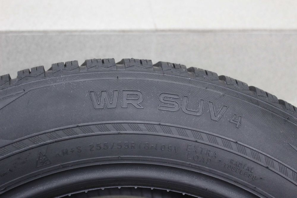 255/55-18 Nokian нова зимна гума 1 брой