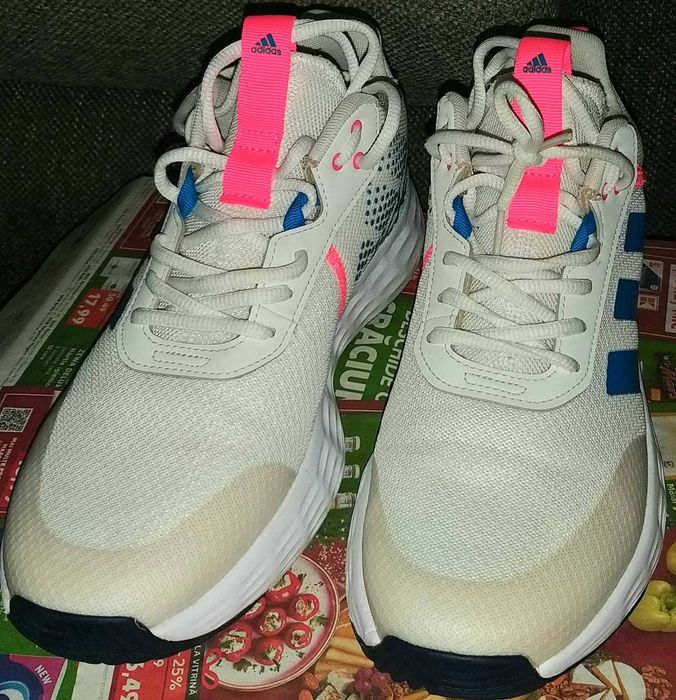 Adidasi Nike nr. 38,5 si Adidas nr. 39,5