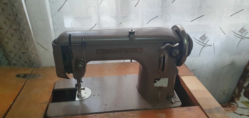 Швейная машина и оверлок