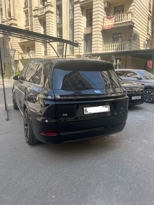 Li9 Ultra 2025 srochno 58000$ 23.000km