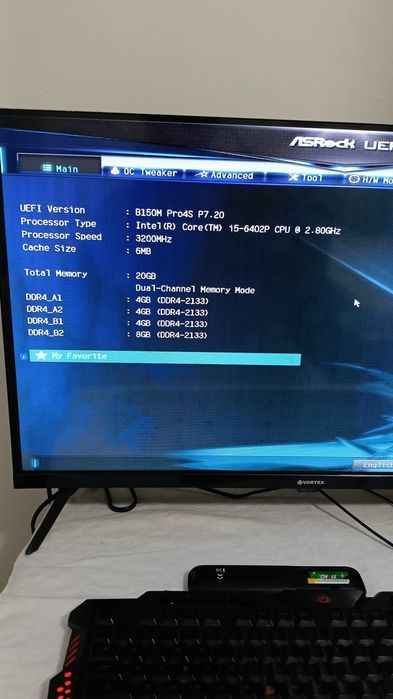 Vând sau schimb PC  mesaje WhatsApp sau în privat pe OLX