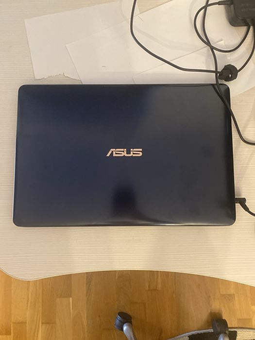 Laptop ASUS ZenBook Pro 15 UX550GD – stare bună,