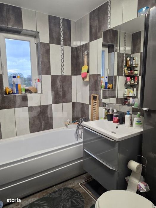Apartament 3 camere, 66 mp, etaj intermediar, mobilat si utilat, Valea