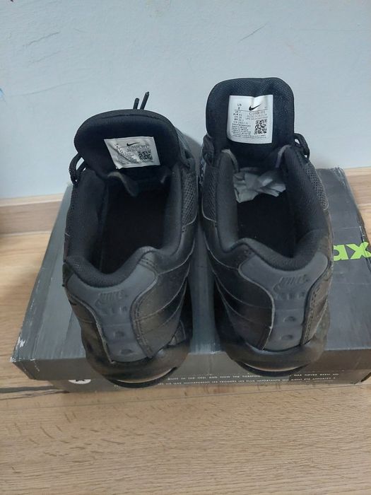 Продават се нови маратонки NIKE AIR MAX