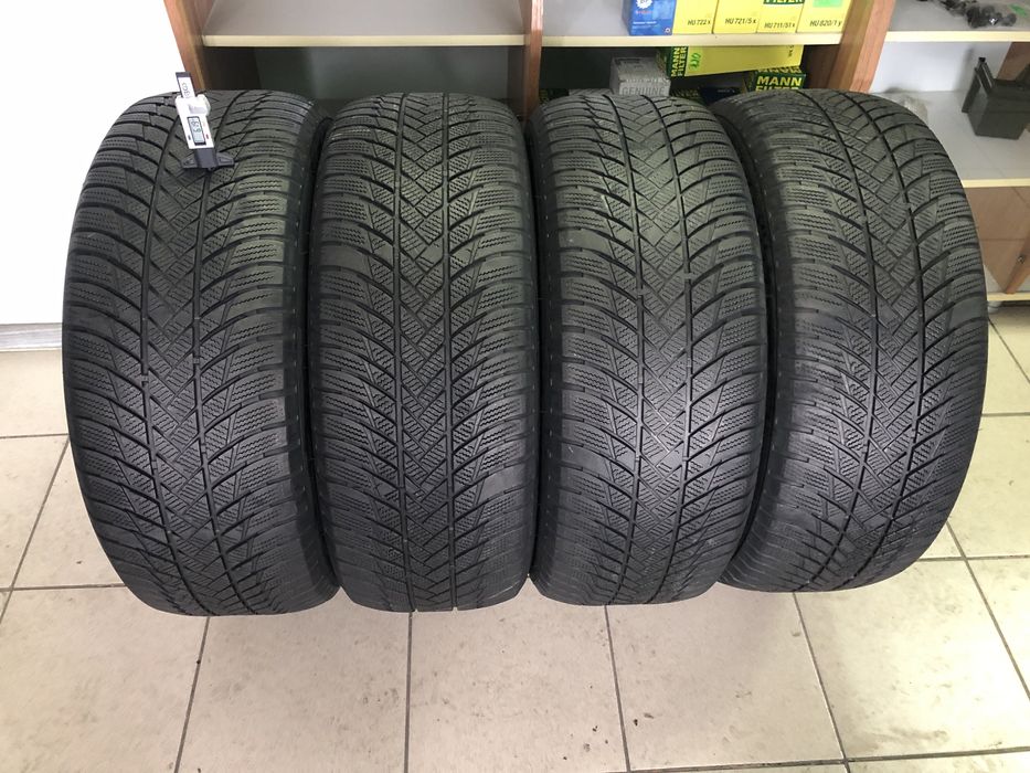 255 55 20 Bridgestone de iarna