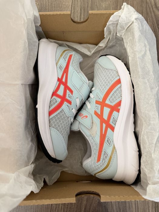 Маратонки Asics