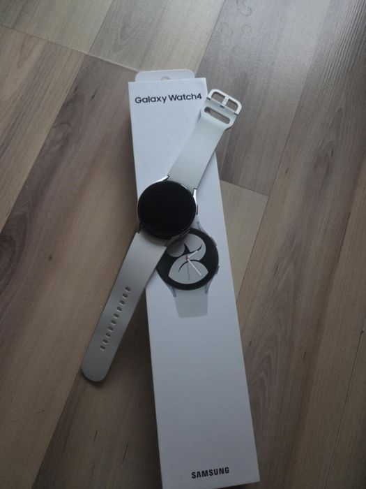 Часовник SAMSUNG