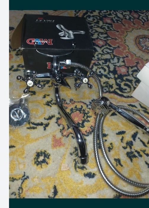 Baterii bucătărie, chiuveta baie dus