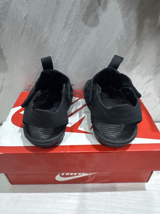 Бебешки сандали Nike за прохождане