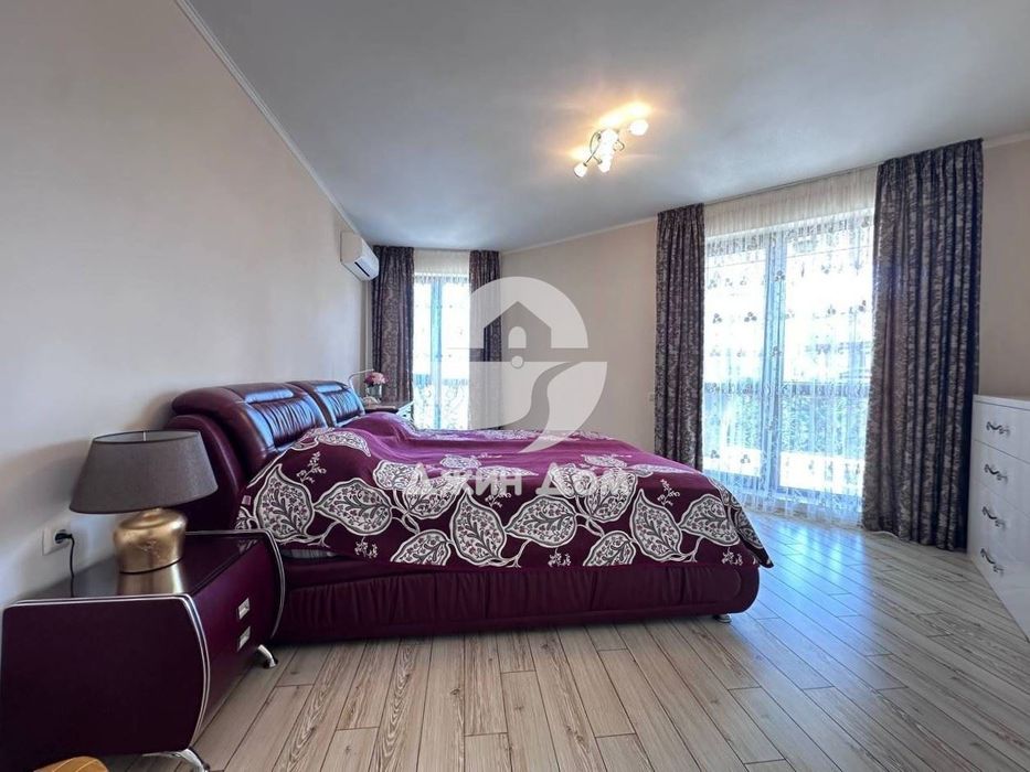 Просторен луксозен тристаен апартамент в к-с Посейдон, гр. Несебър