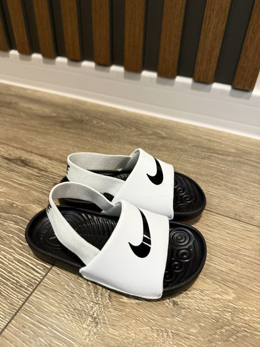 Летни сандали Nike